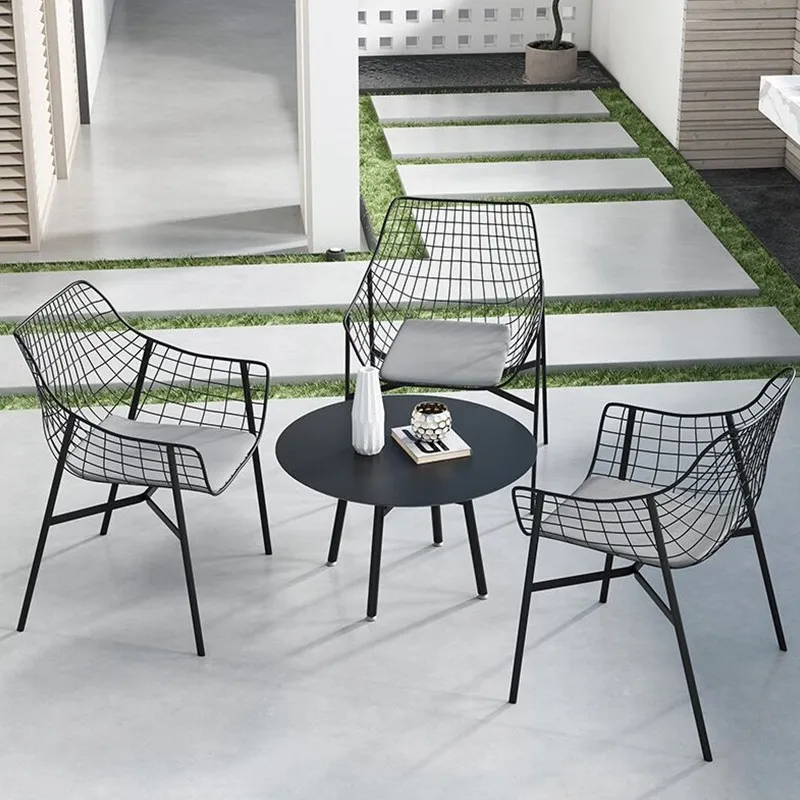 Outdoor Furniture For Cafe - طقم طاولة وكراسي من الحديد المطاوع