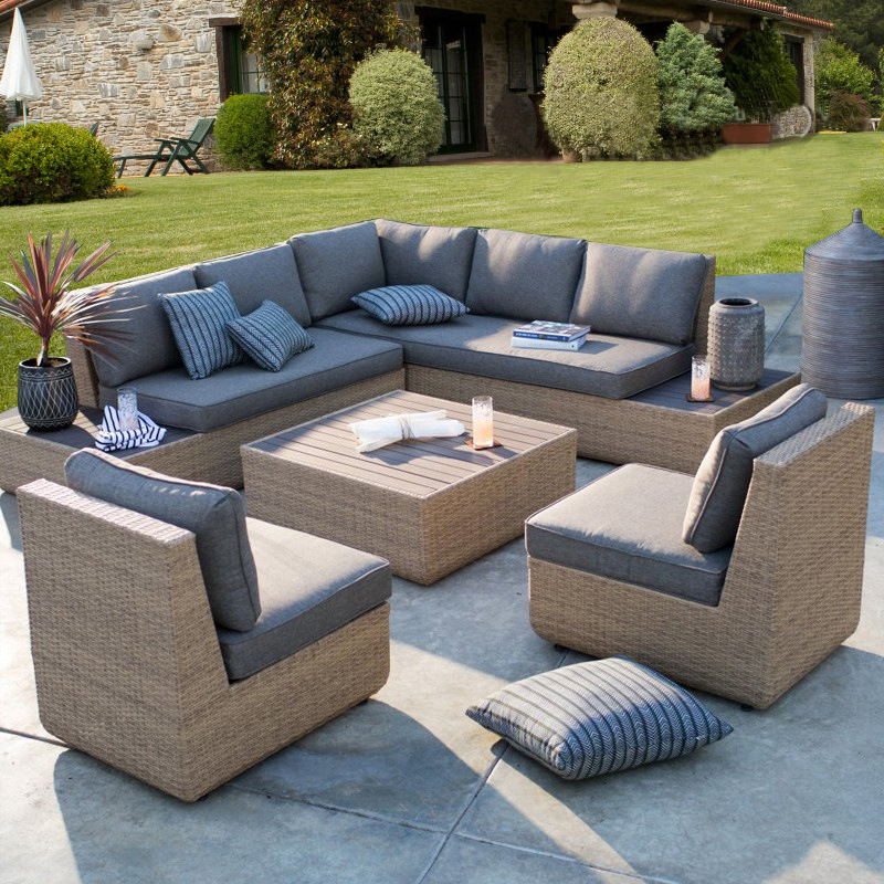 Outdoor Furniture In Sale - أريكة خارجية من الراتان للفناء والحديقة