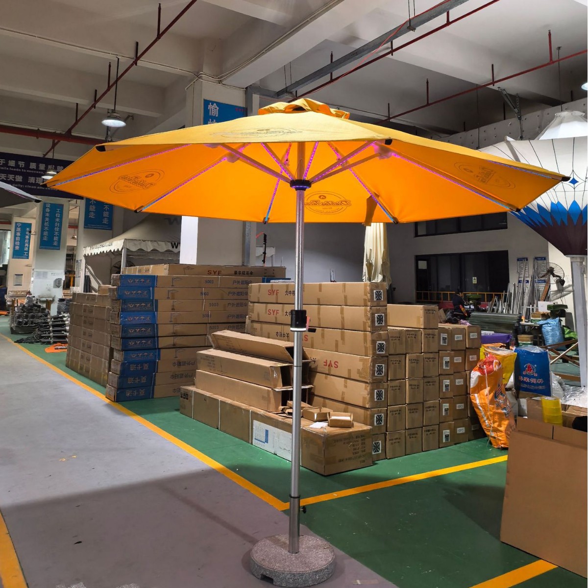 مظلة فناء خارجية متينة كبيرة ا - مراجعة Outdoor Furniture Plus وسعره